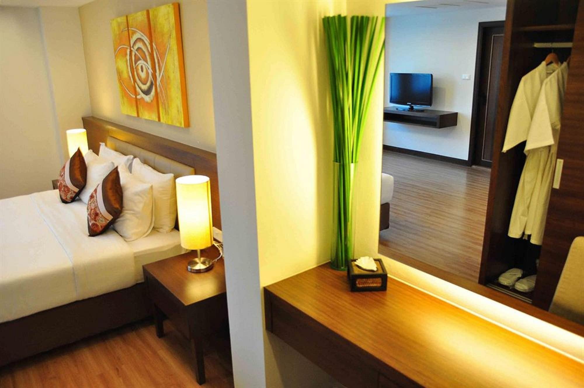 Avion Hotel Bangkok Exteriör bild