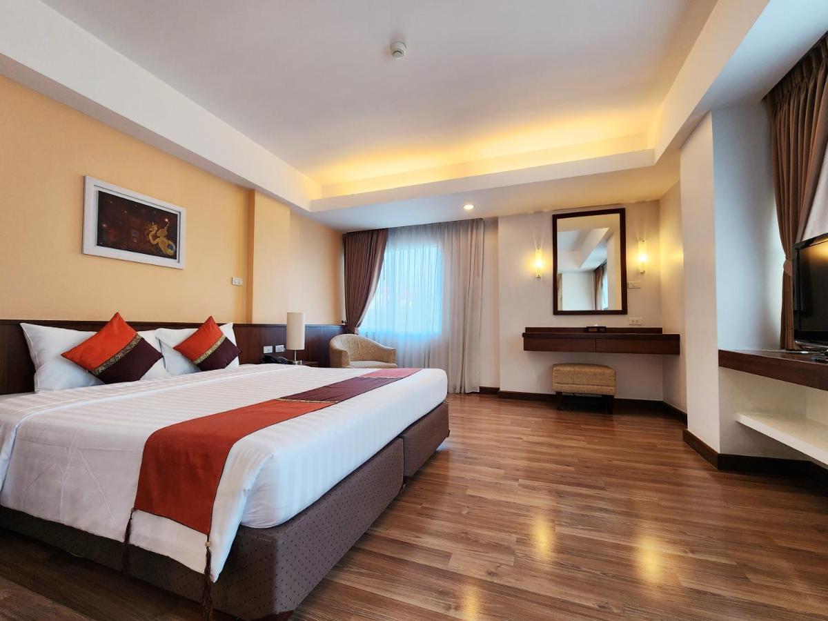 Avion Hotel Bangkok Exteriör bild