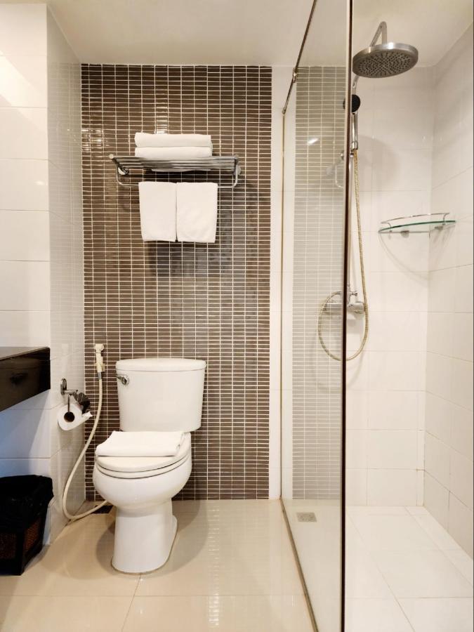 Avion Hotel Bangkok Exteriör bild