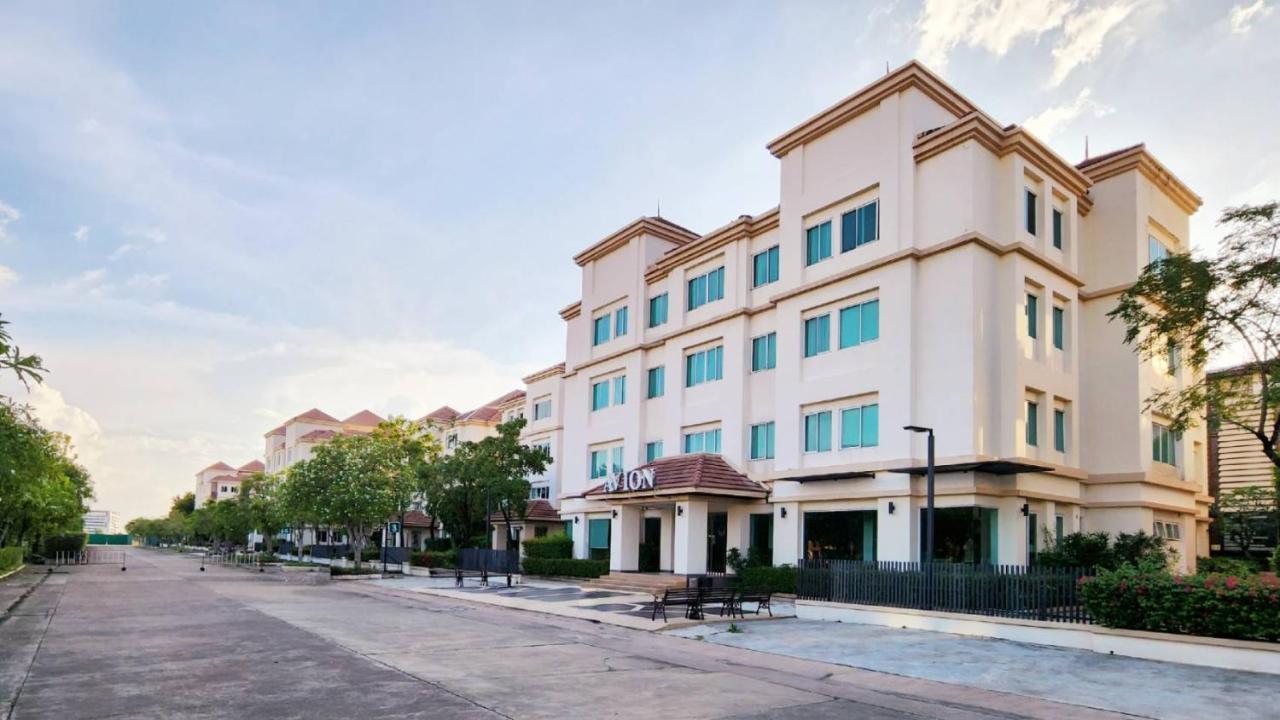 Avion Hotel Bangkok Exteriör bild